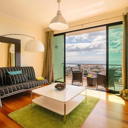 Amazing 3 Bedroom Lägenhet *