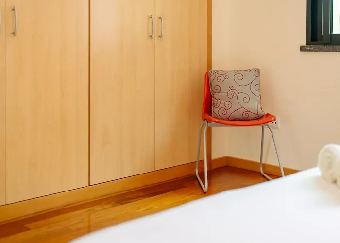 Amazing 3 Bedroom 公寓 *